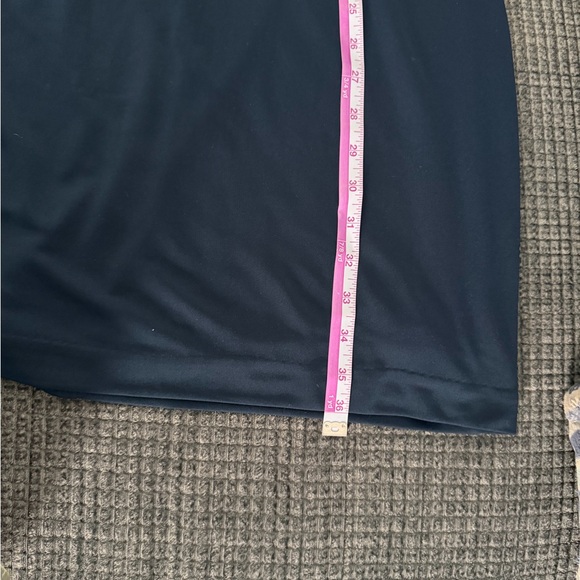 LOFT Classic Navy Dress With Keyhole Back Size 4 - Like New PTP 18” Length 36” - Picture 7 of 8